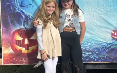 Lainey Wilson & Megan